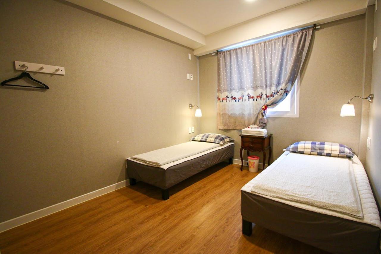 Lighthouse Guesthouse Mokpo Bagian luar foto
