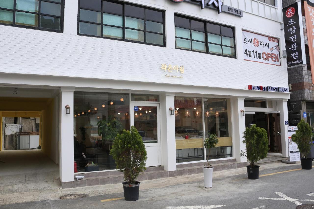 Lighthouse Guesthouse Mokpo Bagian luar foto